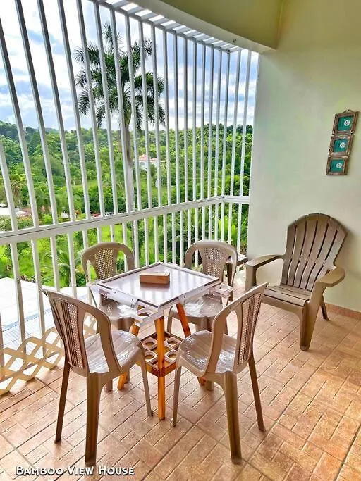 Bamboo House- Villa Rincon