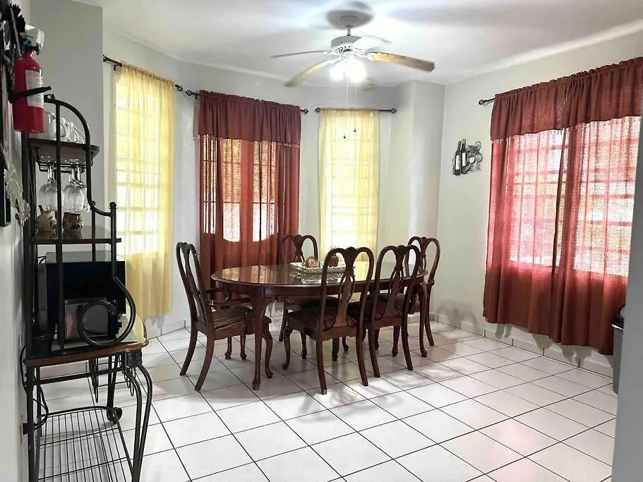 Bamboo House- Villa Rincon